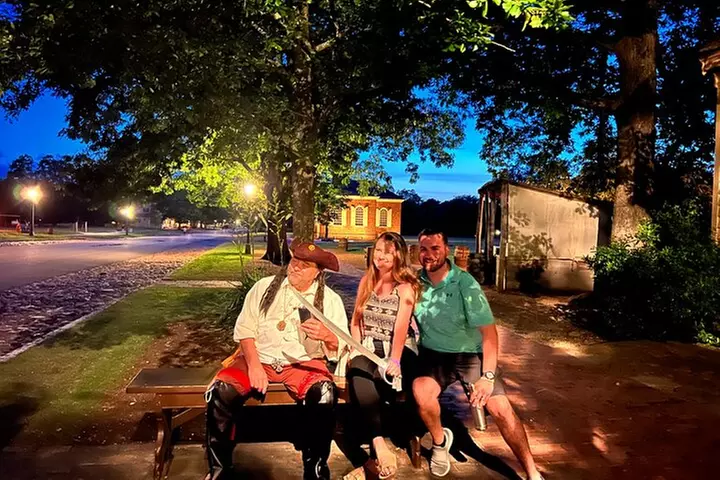 Williamsburg Ghosts, Witches and Pirates Tour