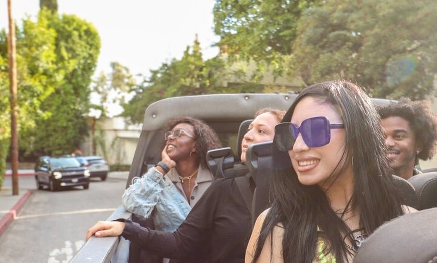 Image 7: Celebrity Homes Tour & Hop-on Hop-off Bus Package