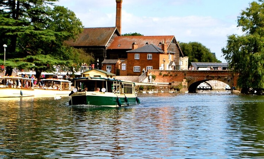 Image 4: Stratford-upon-Avon: River Cruise and City Audio Tour