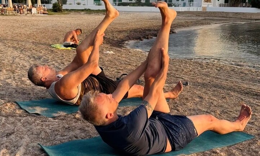 Image 40: Yoga en la playa San Antonio Ibiza