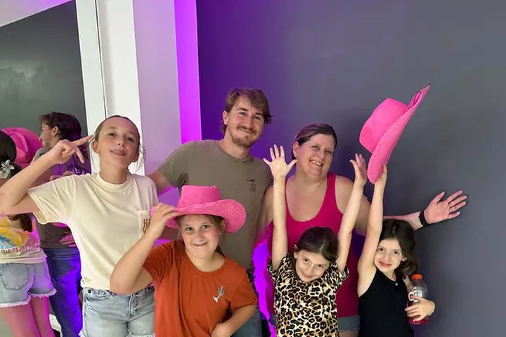 Beginner's Line Dancing Class with Instructor in Nashville