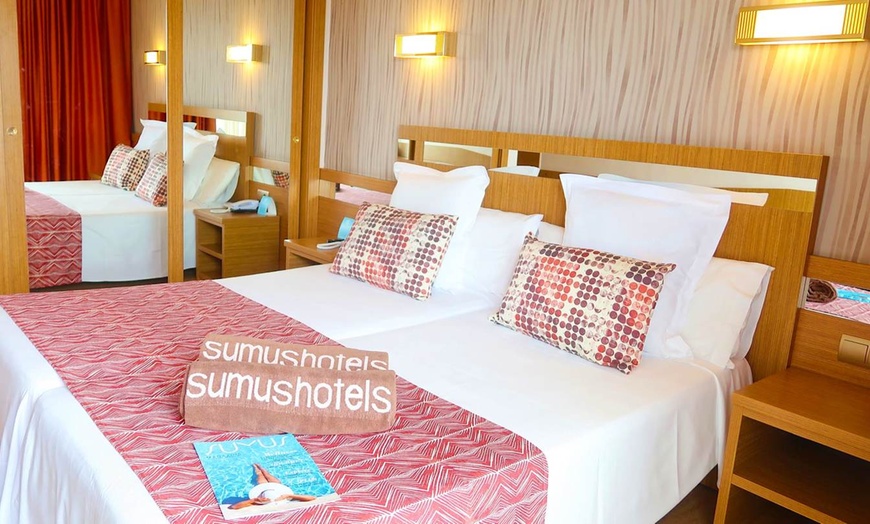 Image 4: ✈ COSTA BARCELONA | Pineda de Mar - Sumus Hotel Stella & Spa 4*, 2 ...