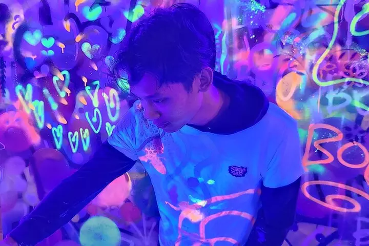 Glow Workshop Neon Art Experience at Studio WIP