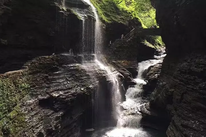 2-Day Best of Niagara Falls, Corning, Finger Lakes Tour from NYC