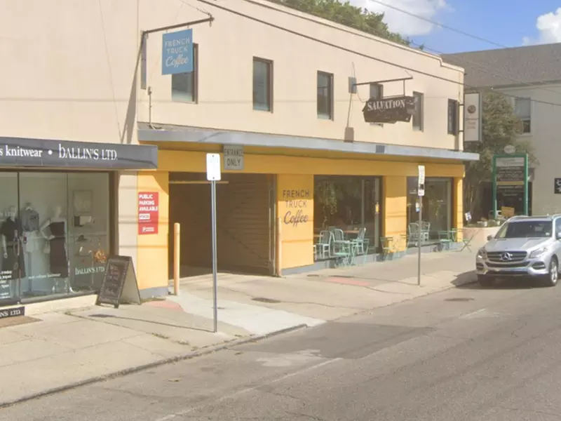 Parking at 2917 Magazine St. Lot - P908