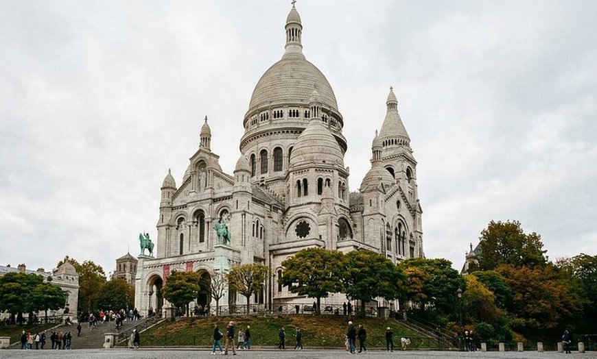 Image 8: Visite guidée culturelle à pied de Montmartre
