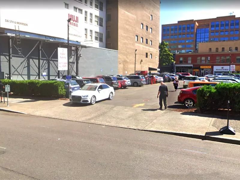 Parking at 4th and Stark Lot