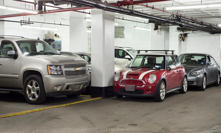 Image 6: Parking at iPark - 650 Parking Corp. Garage