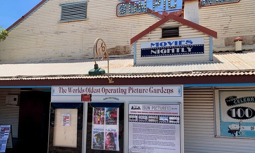 Image 3: Afternoon Broome Town Tour including Beer Tasting & Sunset Drinks