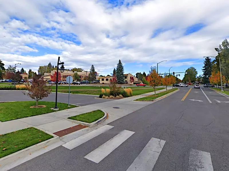 Parking at [IC04] Memorial Field Lot