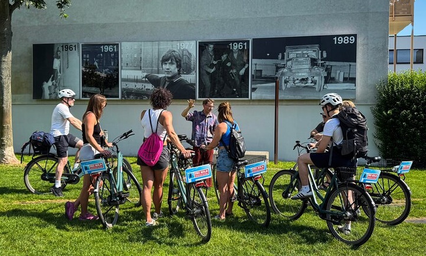 Image 9: Berlin: Schulklassen-Radtour zur Berliner Mauer und zum Dritten Reich