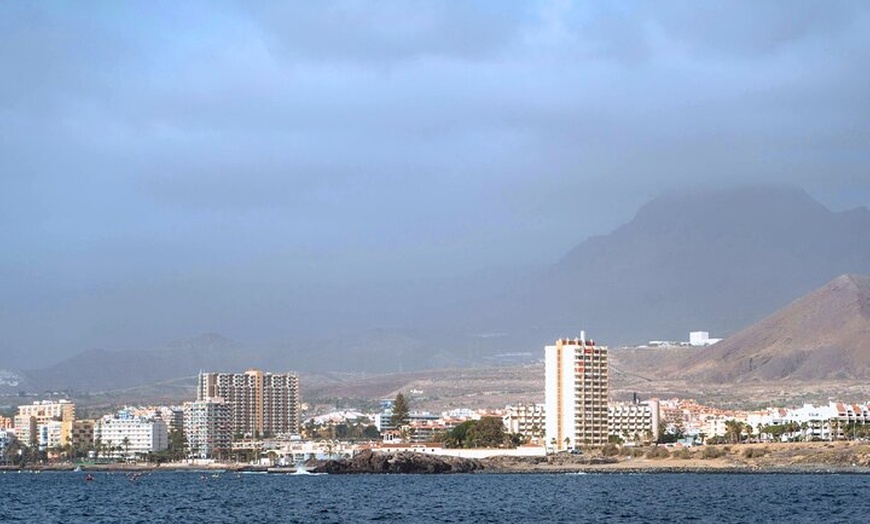 Image 5: Viaje en ferry entre Tenerife y La Gomera
