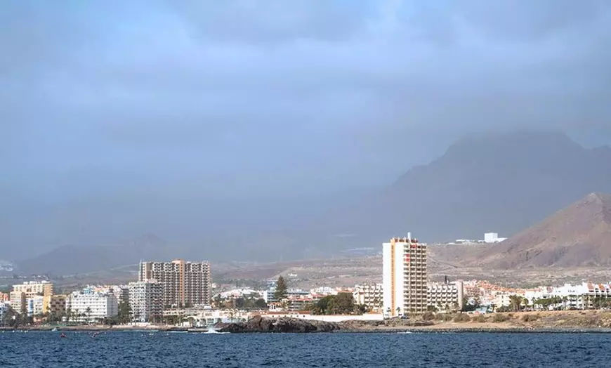 Image 5: Viaje en ferry entre Tenerife y La Gomera