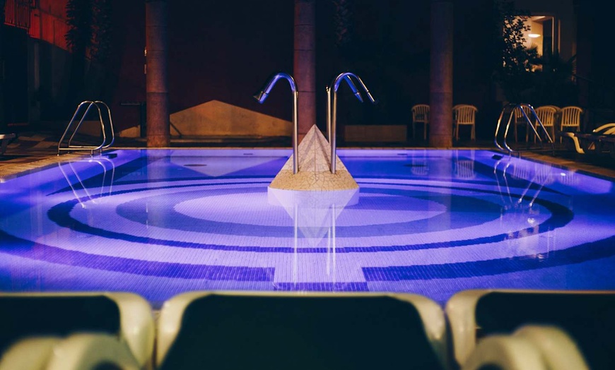 Image 10: ✈ COSTA BRAVA | Lloret de Mar - Hotel Cleopatra Spa 4* - Spiaggia d...