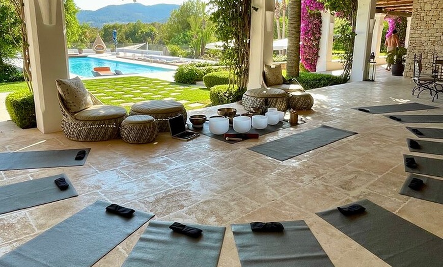 Image 5: Ibiza: Baño de sonido privado con cuencos cantores y relajación