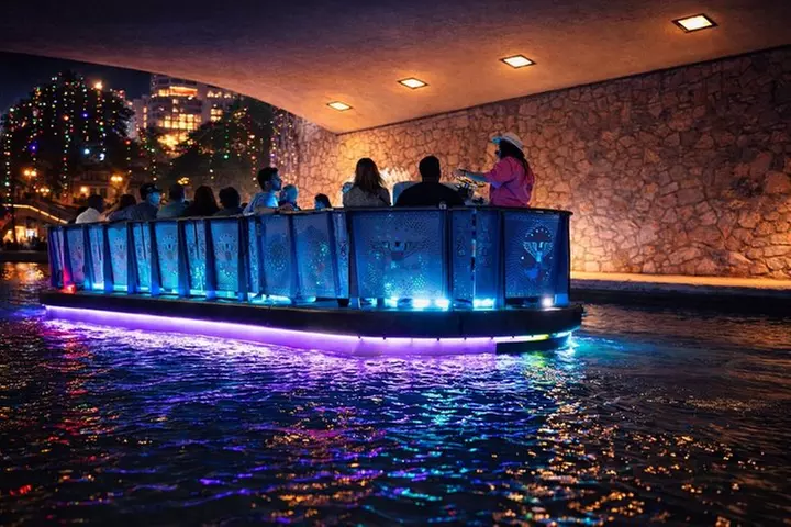 San Antonio Premium Night Driving Tour with Riverwalk Boat Cruise