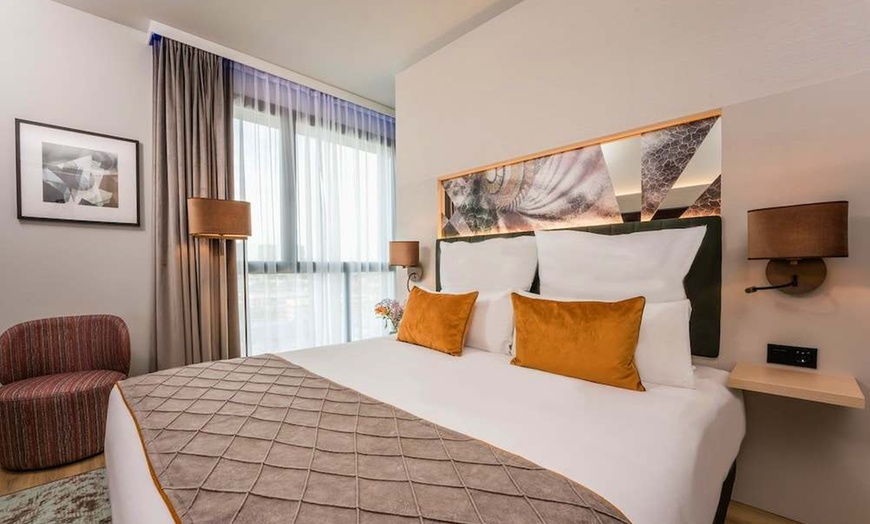 Image 17: ✈ SPANIEN | Barcelona - Leonardo Royal Hotel Barcelona Fira 4*, 2 N...