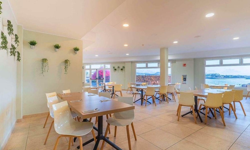 Image 24: ✈ LANZAROTE | Costa Teguise - Galeón Playa 3*, 4 nachten - Stadscen...