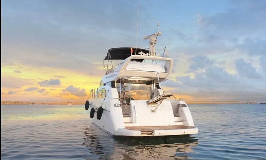 Image 2: Torrevieja Sunset en Yate de Lujo Azimut 16 metros