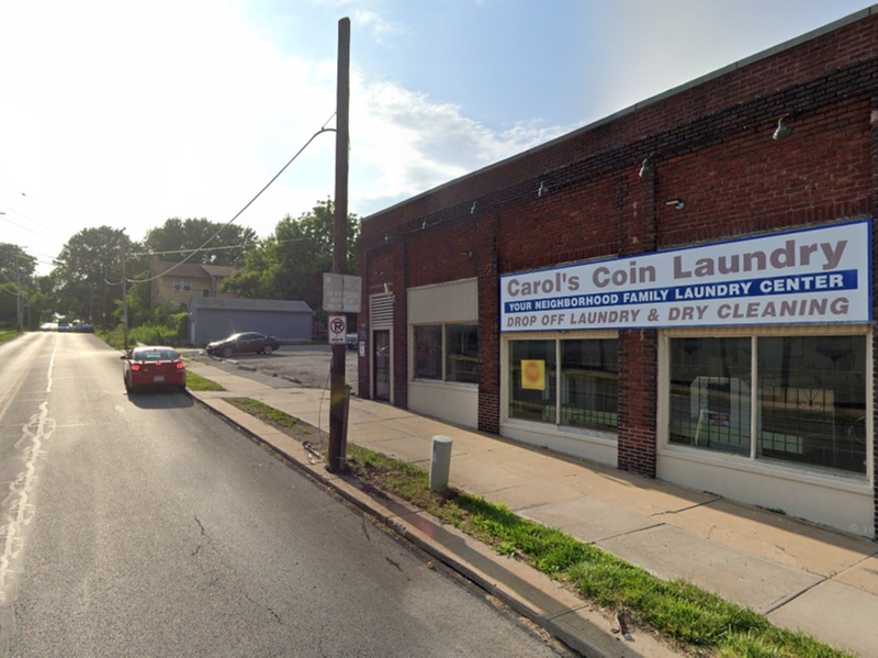 Parking at Carol's Coin Laundry Lot - P5014
