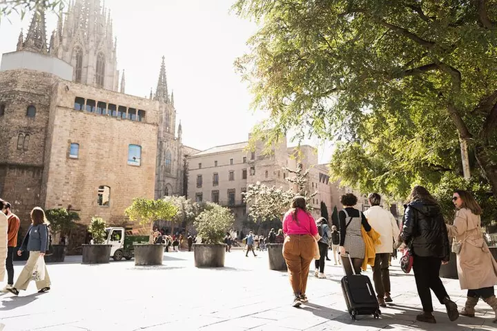 Tour gastronómico de Barcelona : Tapas, bebidas y delicias con un l...