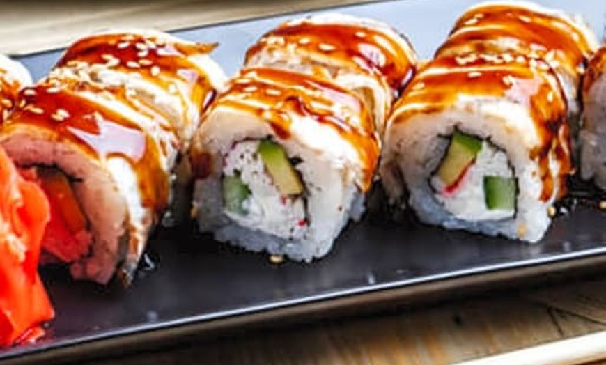 Image 3: 8% Cash Back at Asian Bistro