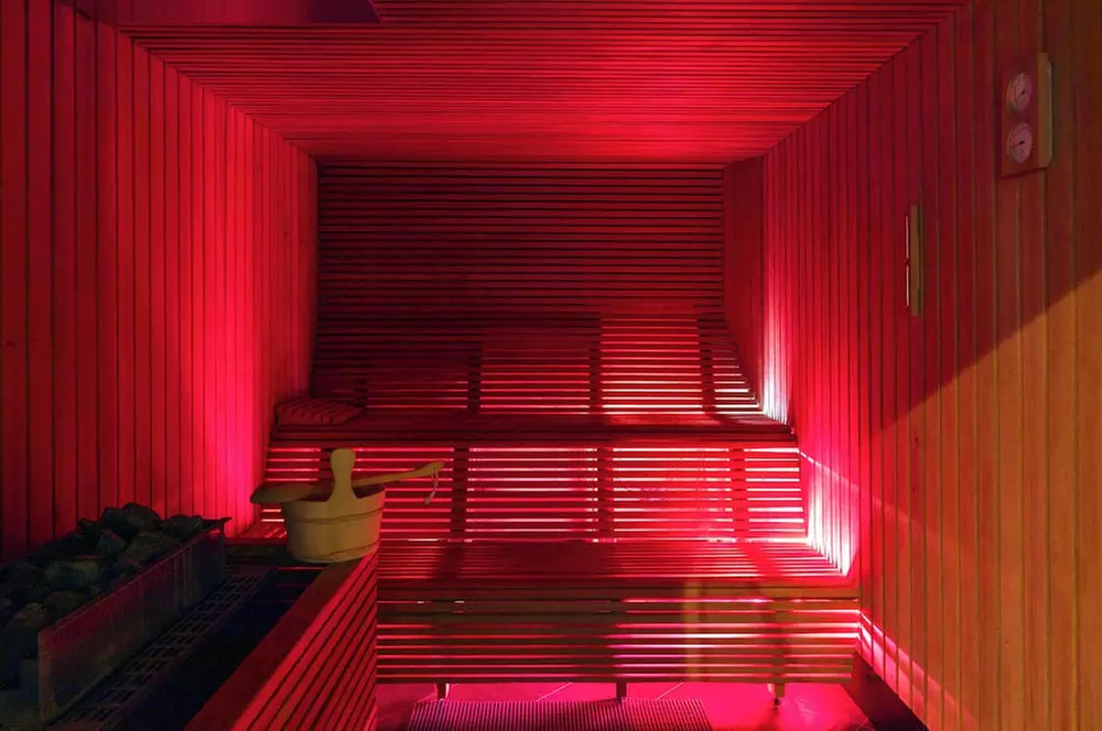 ✈ DEUTSCHLAND | Hamburg - Scandic Hamburg Emporio 4*, 2 Nächte