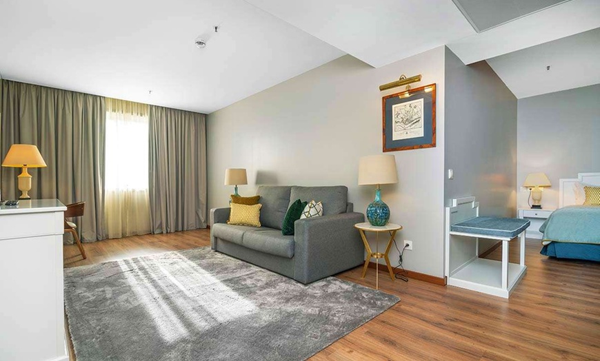 Image 4: ✈ PORTUGAL | Porto - Gaia Residence & Atelier pastel de nata 4*, 2 ...