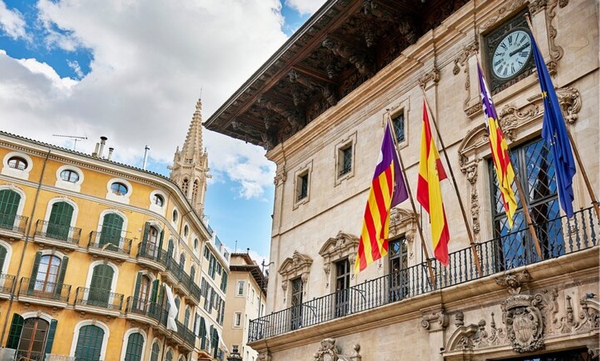 Image 8: Palma de Mallorca Tour Privado con Entrada rápida a la Catedral