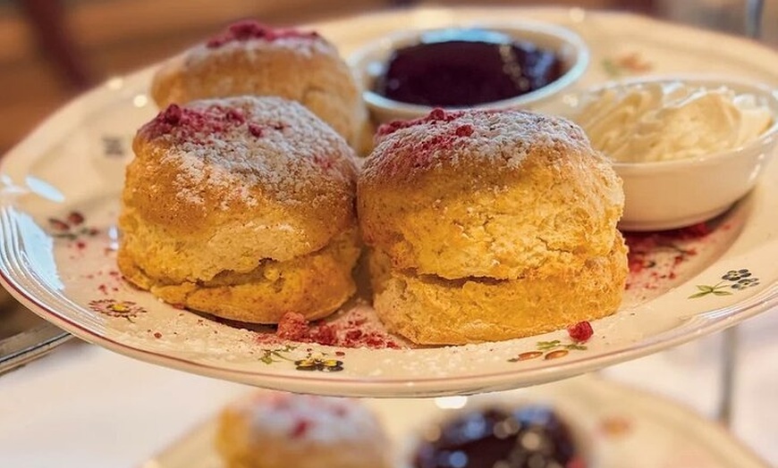 Image 5: Ballarat Foodie and Gin Distillery Tour