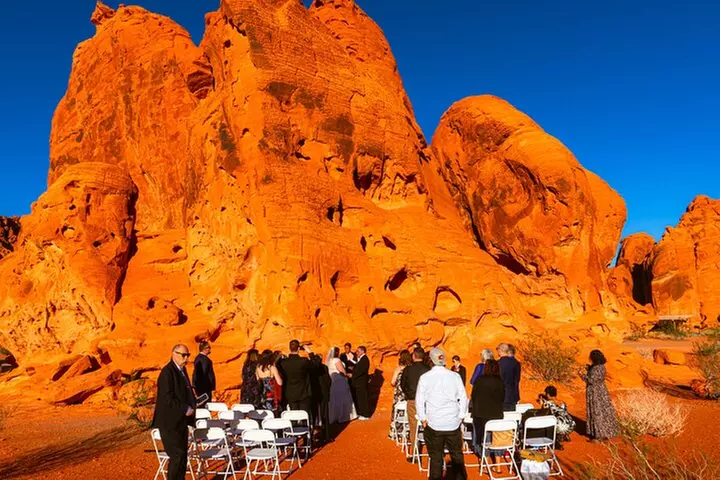 Valley of Fire Wedding Package with Photographer