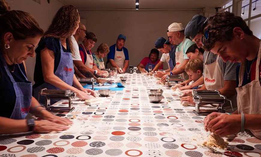 Image 8: Hacer pasta fresca y aperitivo italiano En Barcelona