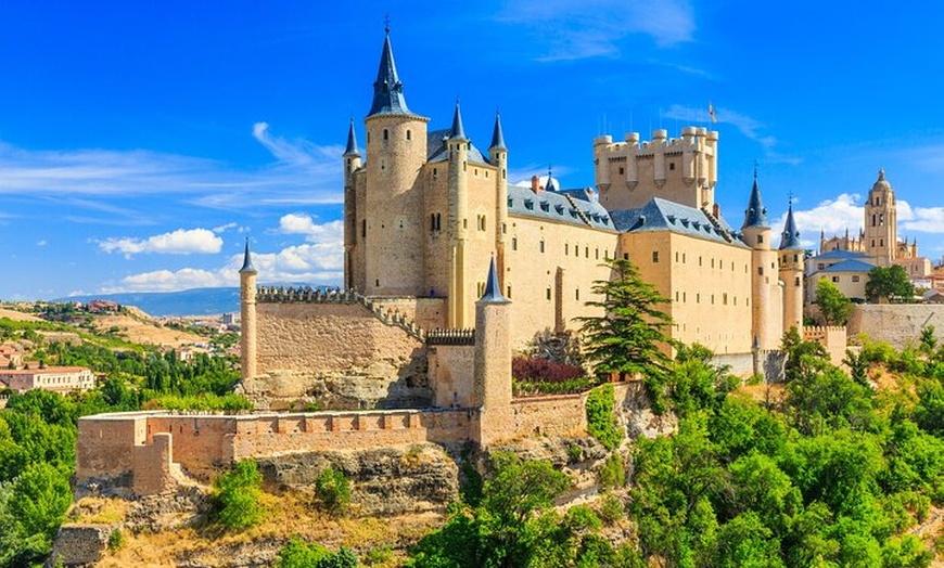 Image 4: Desde Madrid Excursión de un día a El Escorial Valle de los Caídos ...