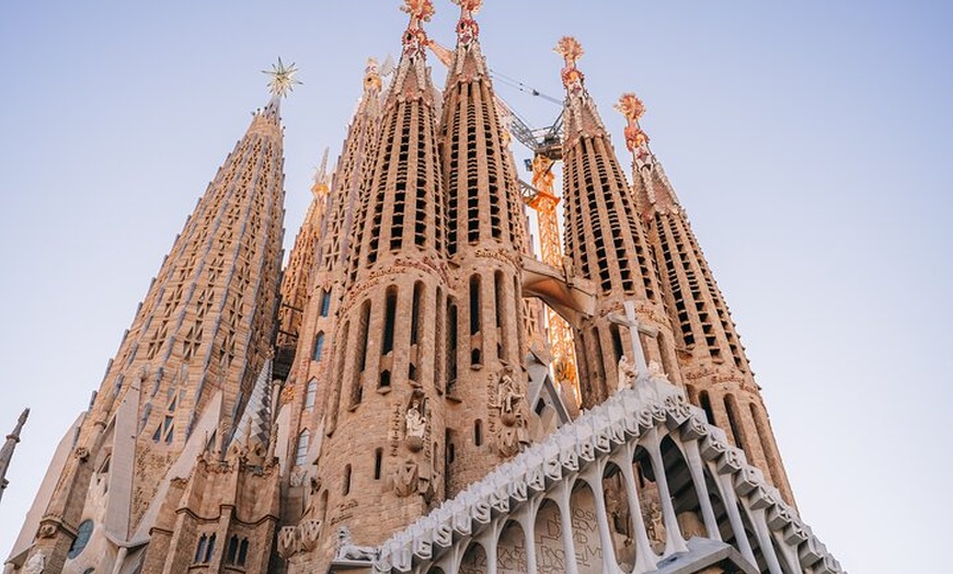 Image 3: Visita guiada al Monasterio de Montserrat y Sagrada Familia