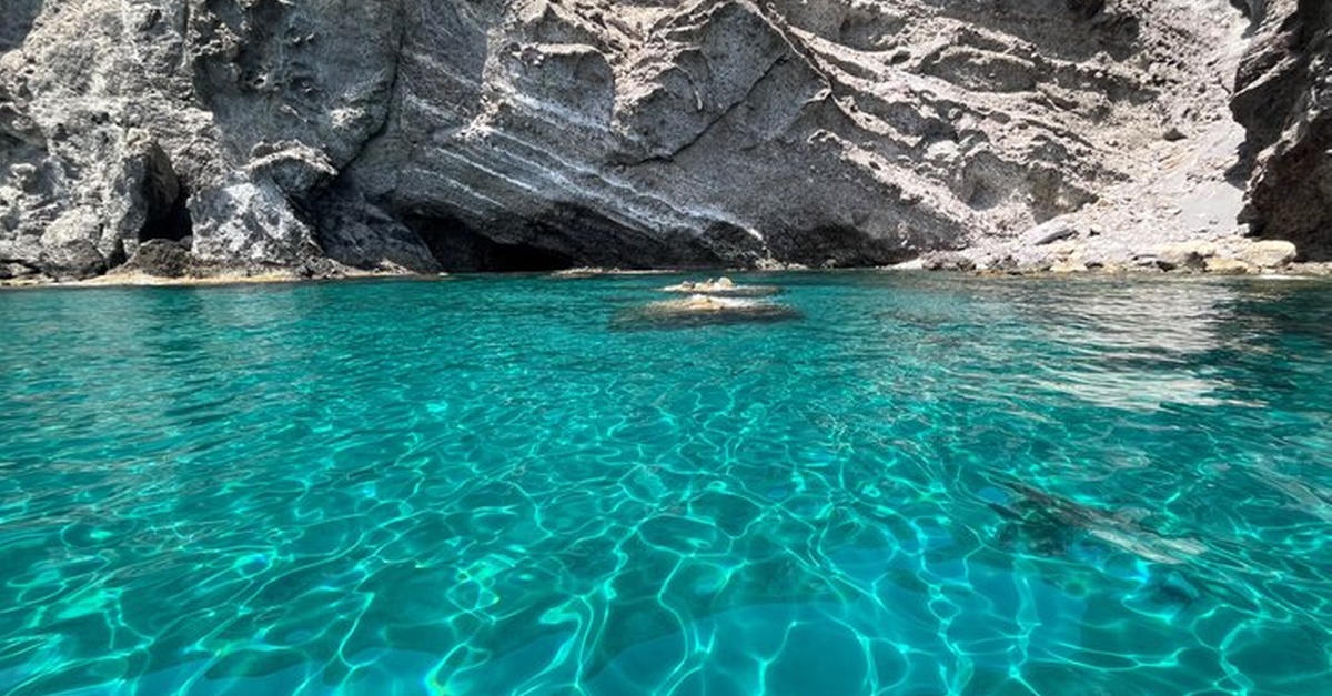 Ruta en barco por las 6 calas del Cabo de Gata en Carboneras, Almería