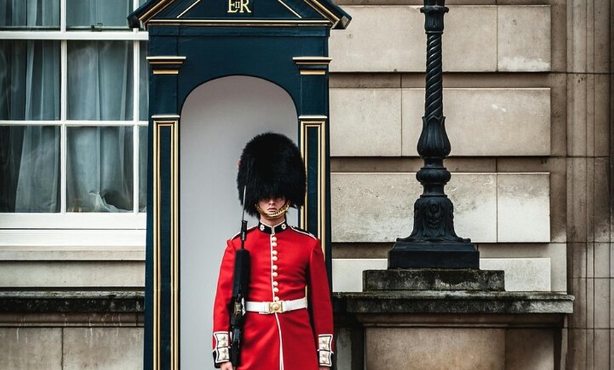 Image 21: Best London Sightseeing Tour with Blue Badge Tour Guide