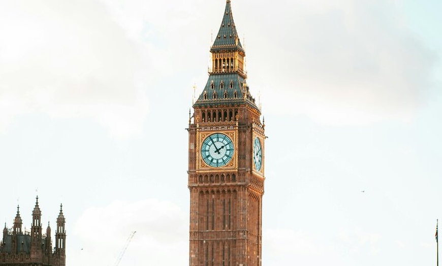 Image 5: London's Top Sights and Landmarks Tour with Blue Badge Guide