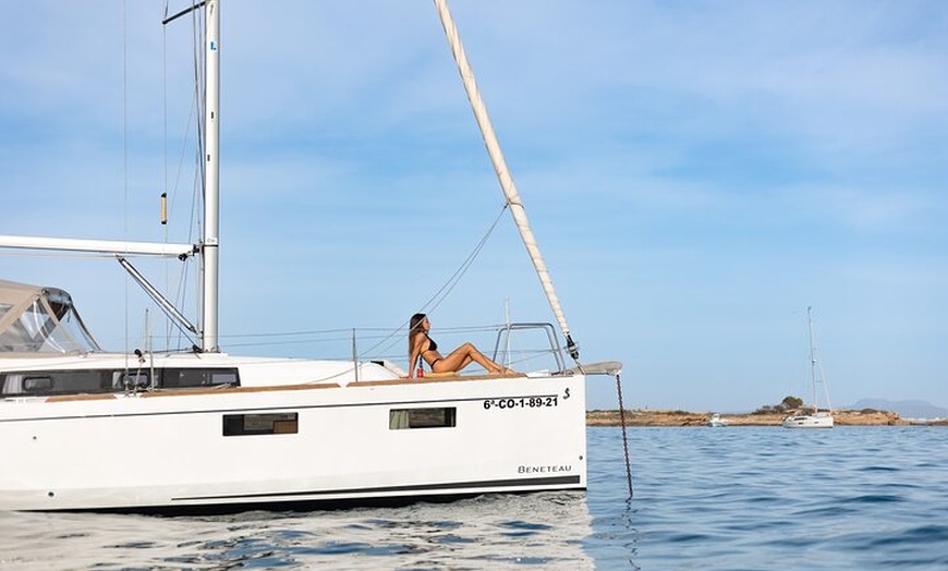 Image 25: Yate a vela privado por la Bahía de Palma y calas cercanas