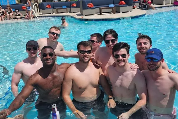 Skip the Line VIP Pool Party Tour in Vegas