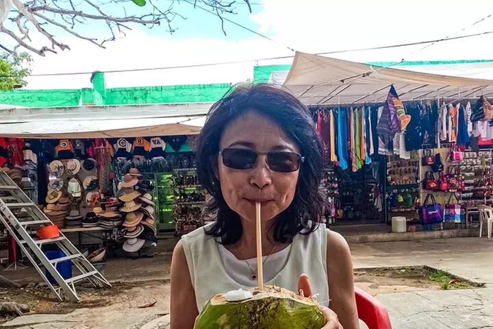 Cancun Shopping Private Guided Tour & City Sightseeing