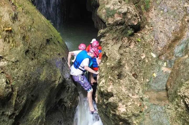 Adventure Half Day Explore Cueva Charco Azul and Cueva Arenales