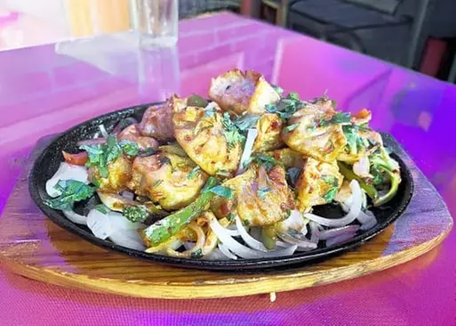 5% Cash Back at Everest Bar & Grill