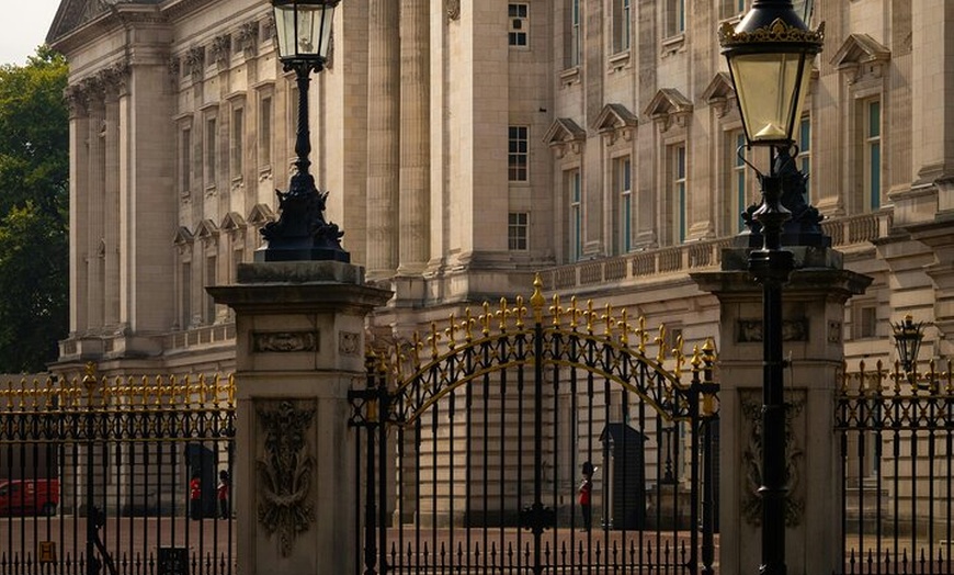 Image 15: London 30+ Sights in One Day with Blue Badge Expert Guided Tour