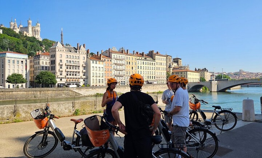 Image 2: Visite guidée 2h - L'essentiel de Lyon à vélo électrique