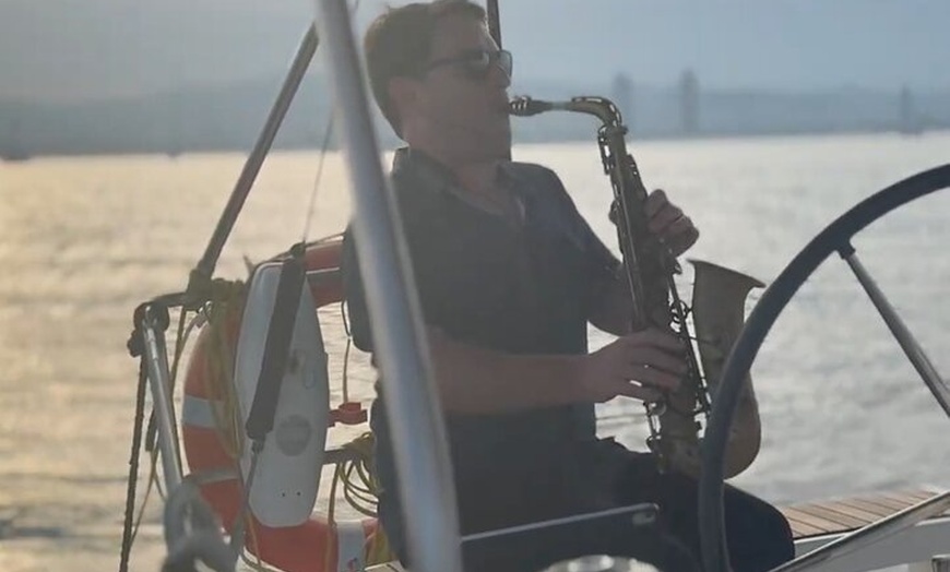 Image 1: Barcelona Sunset Private Saxiphone y barra libre