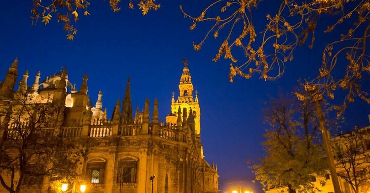 Excursión al atardecer en bicicleta eléctrica en Sevilla
