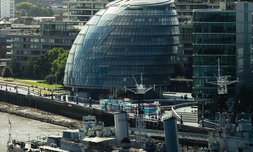 Image 2: London Walking Tour: Tower Bridge to Buckingham Palace