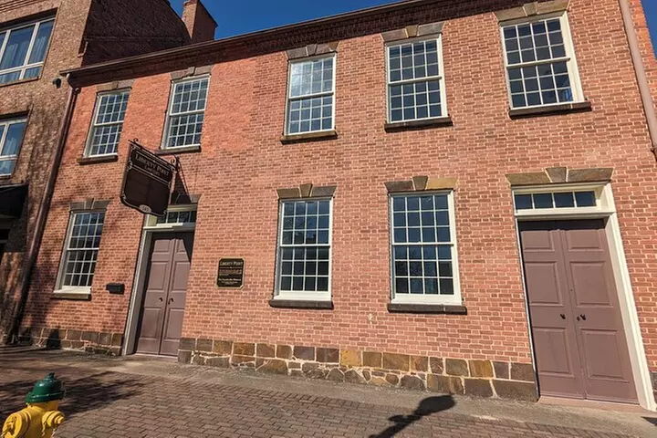 Downtown Fayetteville Historic Tour