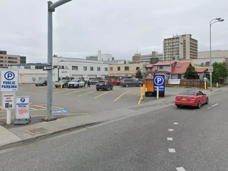 Parking at [5026] 529 I St. Lot