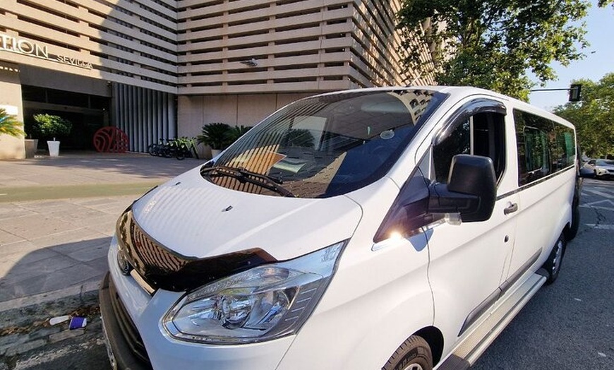 Image 14: Traslados privados entre Sevilla y Oporto